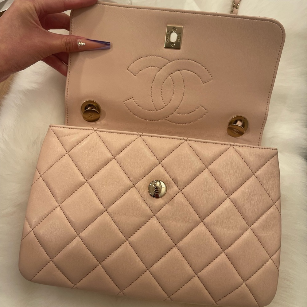 CHANEL Lambskin Quilted Trendy CC Dual Handle Flap Bag Beige - Picture 9 of 15
